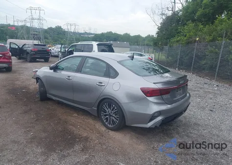 2023 Kia Forte Gt-Line z USA, uszkodzony, nr VIN 3KPF54AD7PE536837